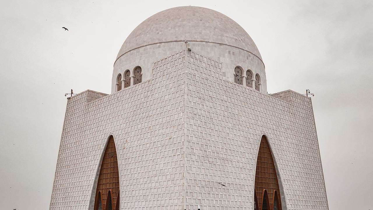 Mazar e Quaid Karachi one of the best Summer Vacation Spots in Pakistan